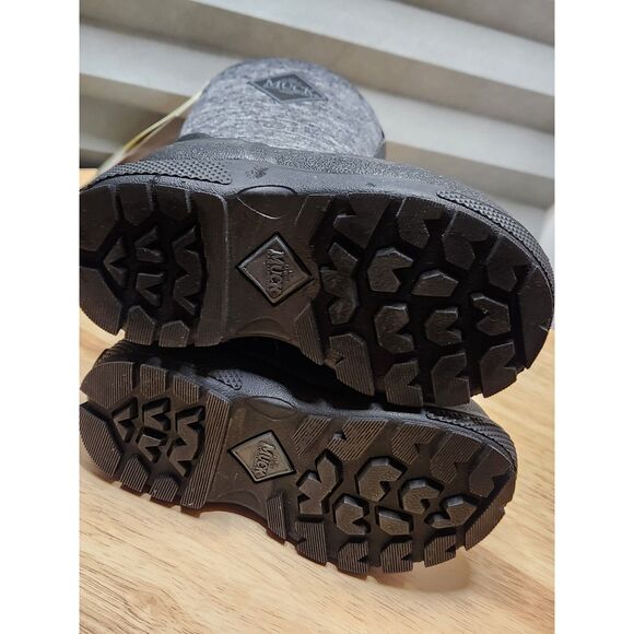 Muck Boot Kids Element Cold Weather Boots – Toddler Size 7, Gray/Black - Picture 8 of 8